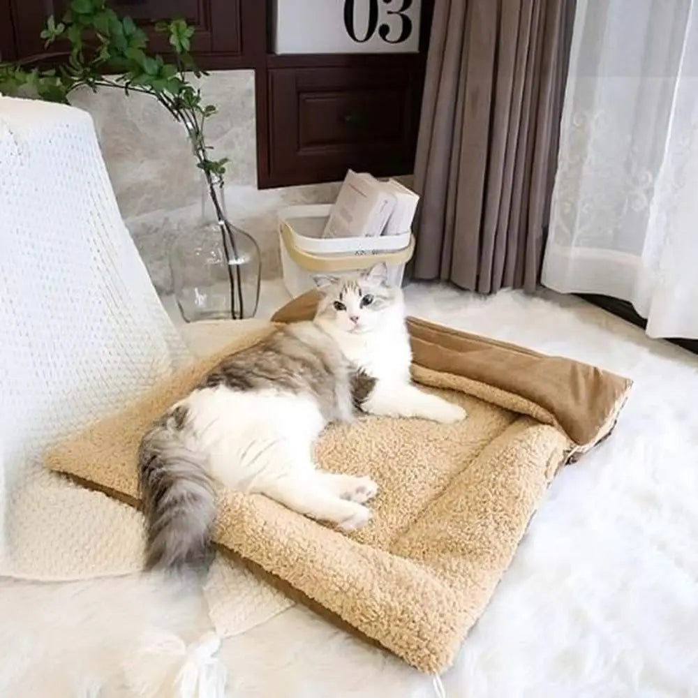 Panier pour chat CozyNest en tissu marron avec fond et rebords en tissu beige
