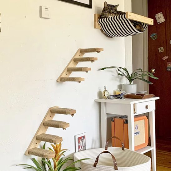 Arbre Ă  chat en bois | Design Vertical mural - Universduchat