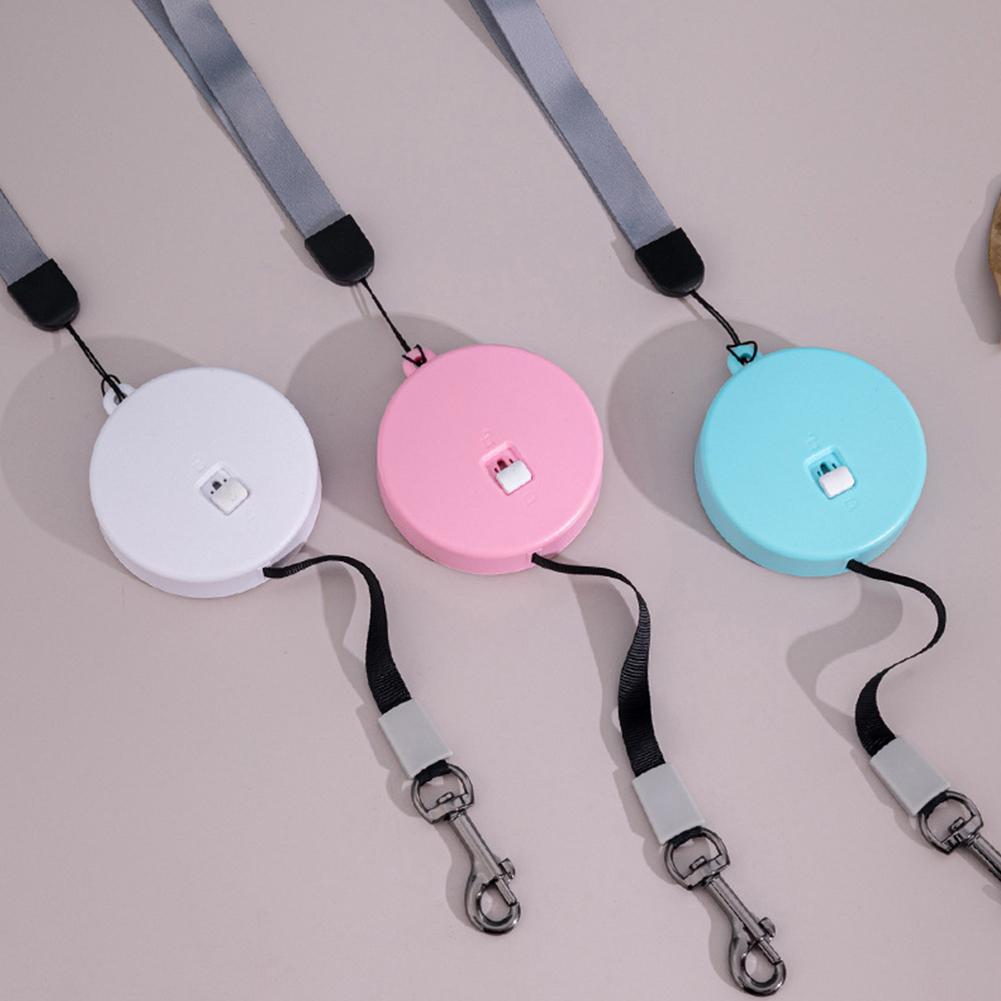 Enrouleurs automatiques pour laisse de chat blancs, roses et bleus, avec sangle et mousqueton
