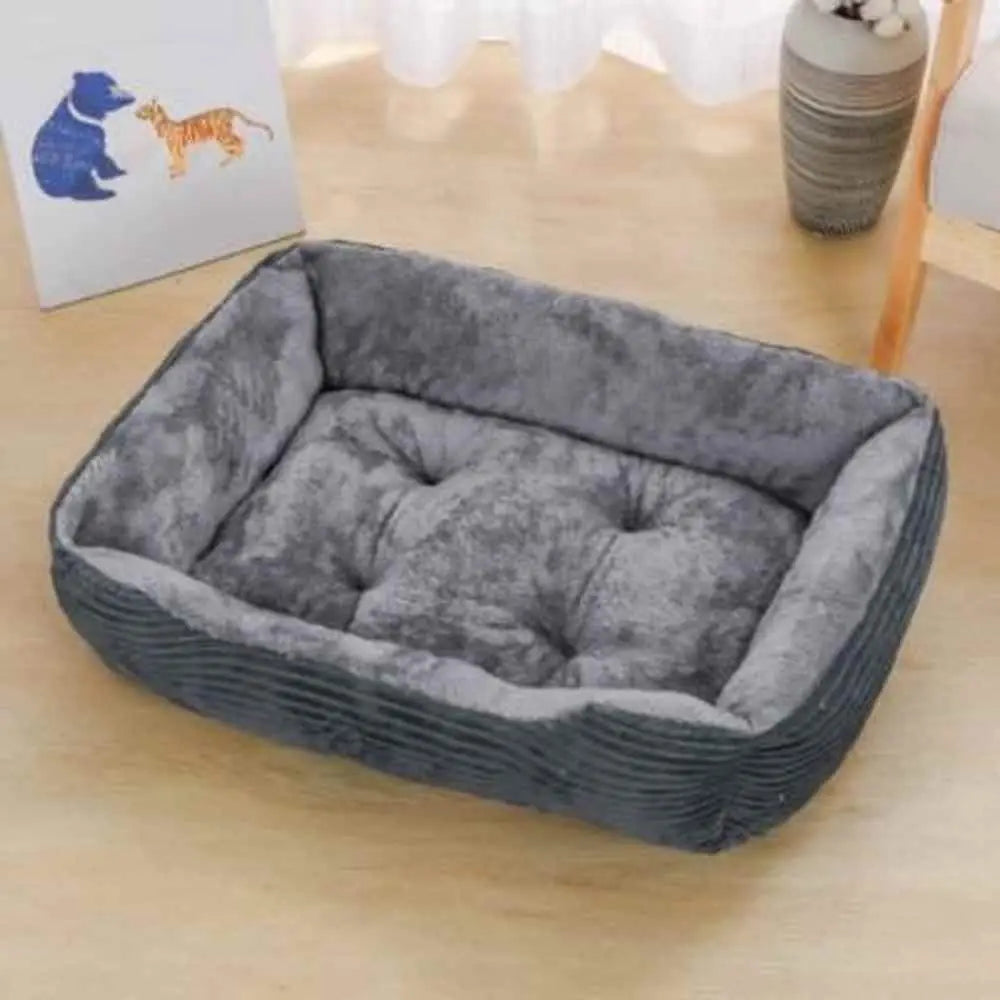 Panier pour chat Douillet gris vide, intérieur matelassé gris.
