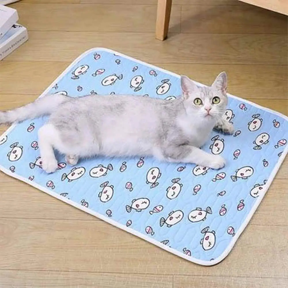 Tapis rafraîchissant pour chat bleu à motifs de lapins, bords blancs