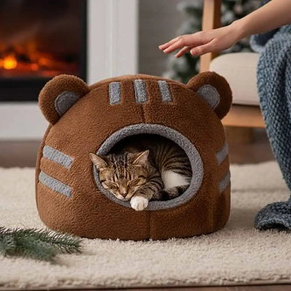 Niche pour chat DreamHaven marron dôme, ouverture ronde, coussin intérieur.