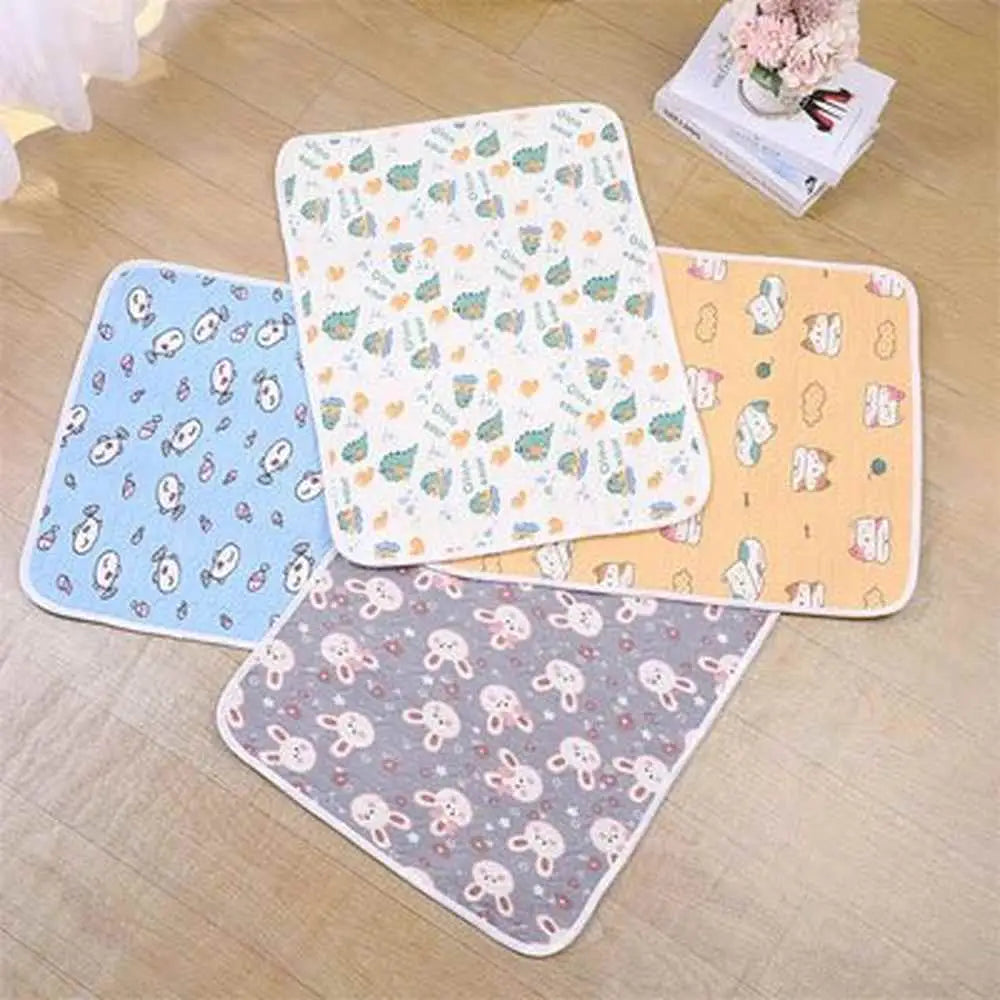 Tapis rafraîchissant pour chat plié, faces à motifs (bleu, blanc, beige)