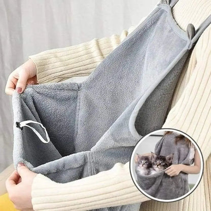 Couchage pour chat gris en hamac, tissu moelleux et chat à l’intérieur