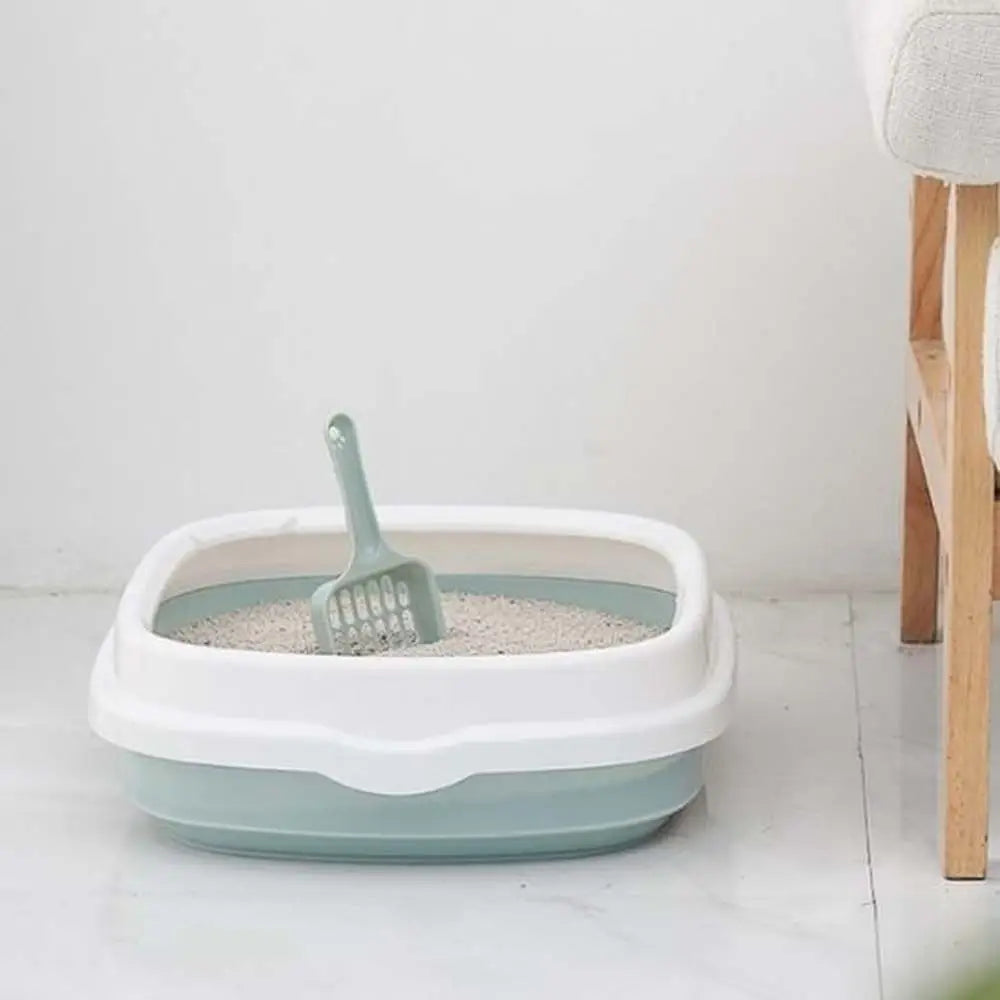Bac à litière pour chat CleanComfort bleu clair, pelle verte et litière