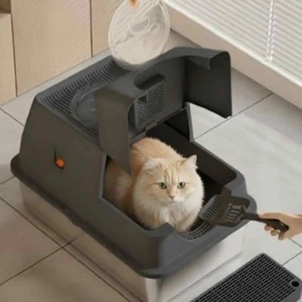 Bac à litière fermé gris, rampe et grand compartiment intérieur pour chat