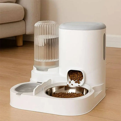 Distributeur de croquettes blanc, trémie en verre et bol intérieur avec croquettes
