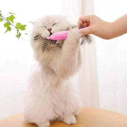 Jouet pour chat Instinct+ : poisson rose, embout effilé avec trous sur la surface