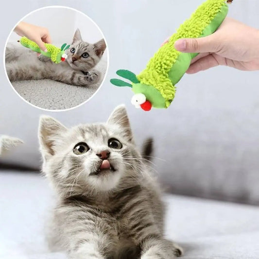 Jouet interactif pour chat vert en peluche, avec souris blanche à nez rouge.