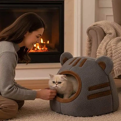 Niche pour chat DreamHaven grise dôme, ouverture ronde, oreilles d’ours.