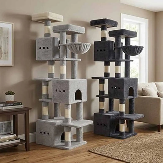 Arbre à chat gris clair et gris foncé : plateformes, poteaux à griffer et hamac suspendu.