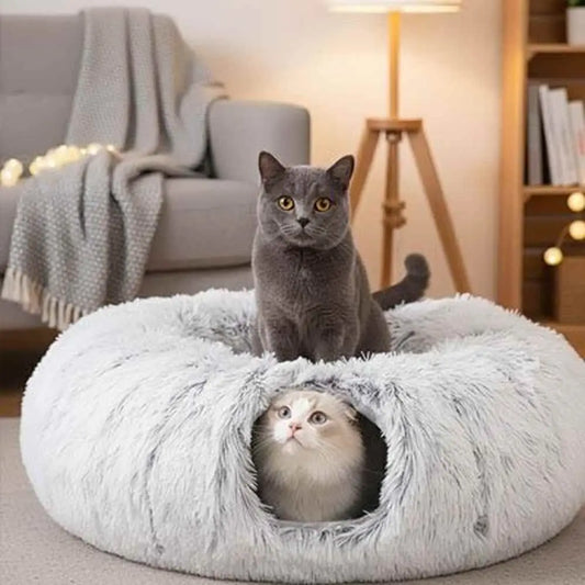 Niche ronde pour chat en peluche gris clair, avec ouverture centrale et rebords moelleux