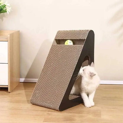 Griffoir triangulaire 2 en 1 pour chat, tissu beige texturé et boule verte