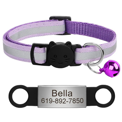 Collier chat violet et gris avec plaque « Bella » et clochette