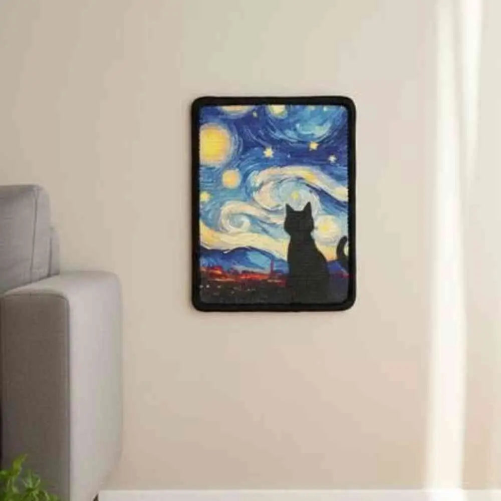 Griffoir mural pour chat : cadre noir, illustration paysage nocturne et silhouette chat