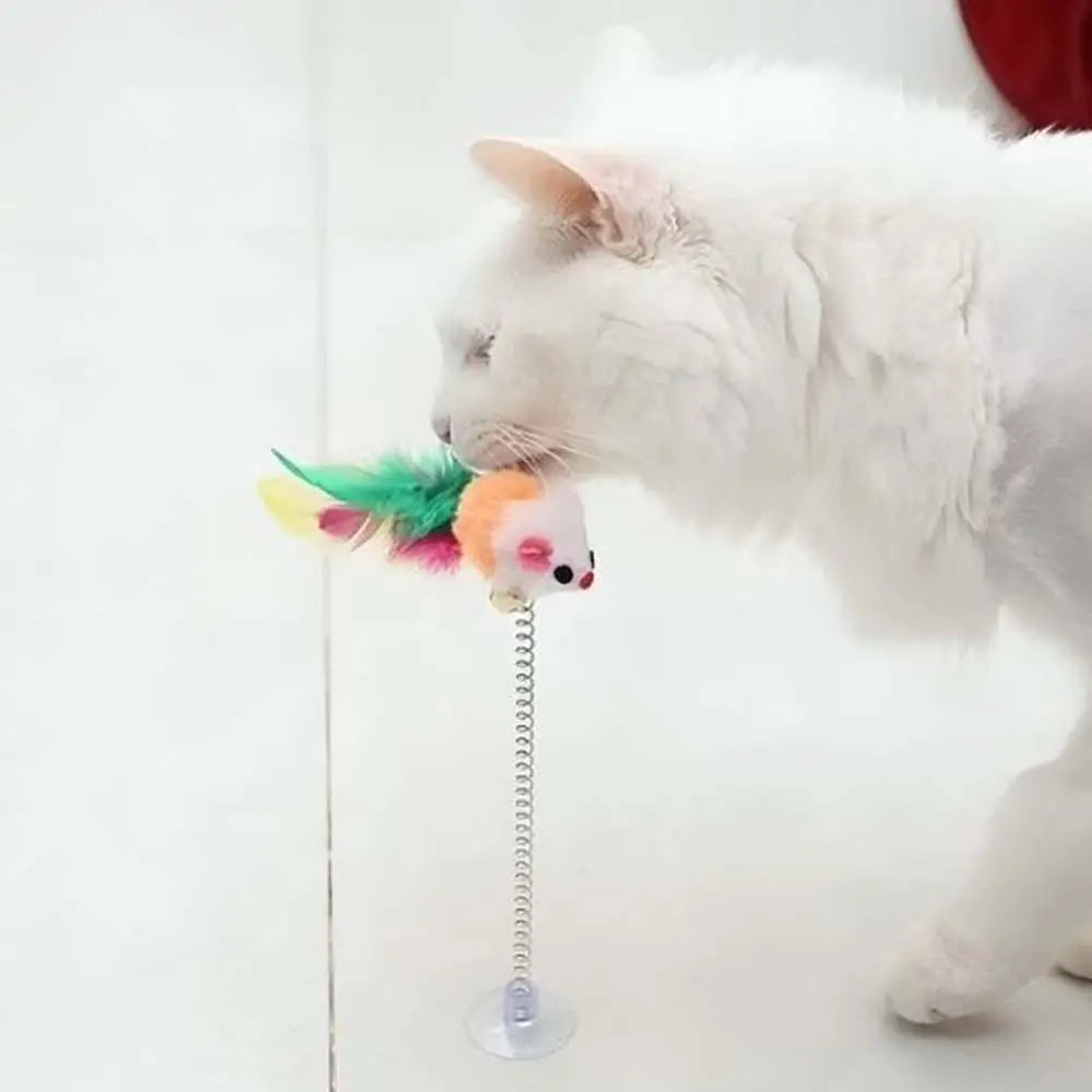 Jouet pour chat avec souris en peluche multicolore et plumes, tige en métal à ventouse.