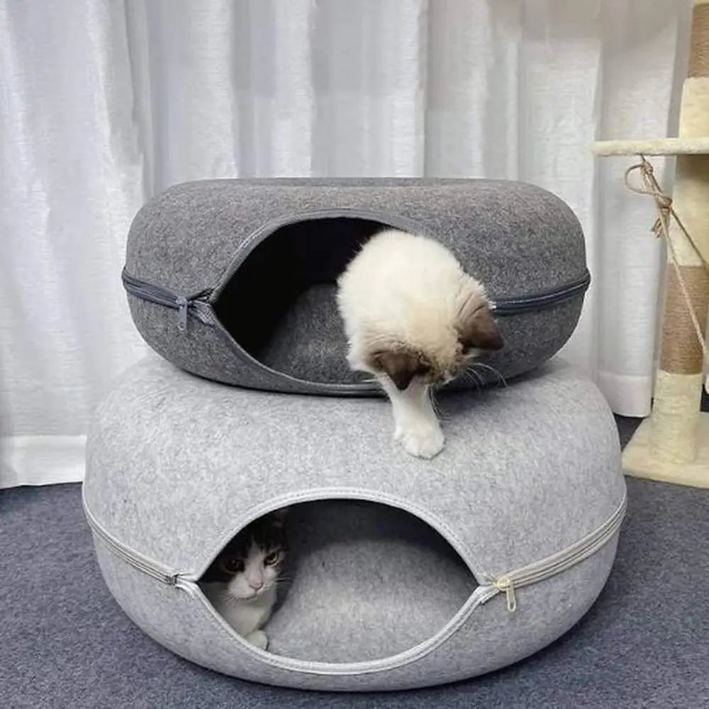 Lit pour chat Royal Douillet gris clair et gris foncé, deux couchages superposés, ouverture ovale.