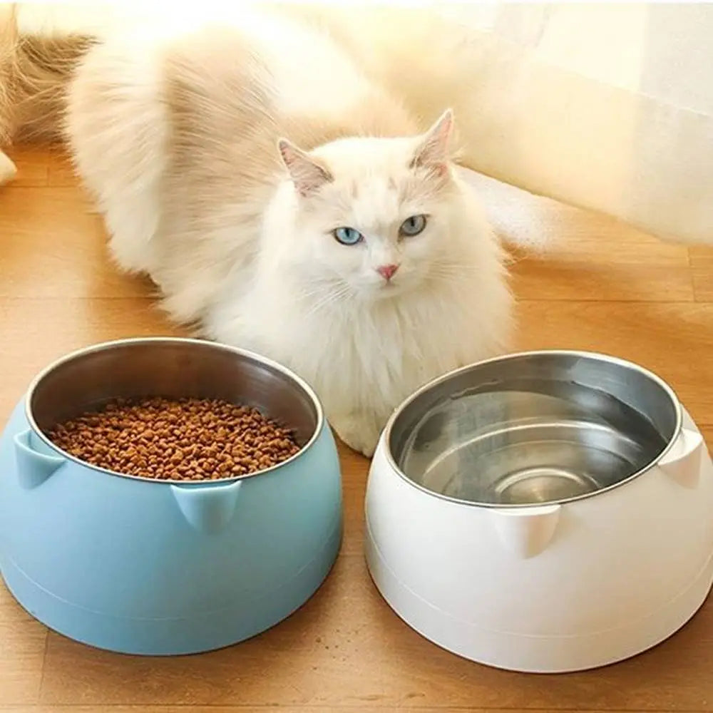 Gamelles pour chat ergonomiques, base bleu ciel et base blanche avec bols en acier.