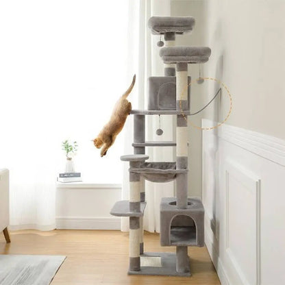 Arbre à chat multi-niveaux gris : plateformes superposées, maison et boules pendantes