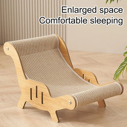 Fauteuil-griffoir pour chat beige en sisal tissé, dossier arrondi et base en bois clair
