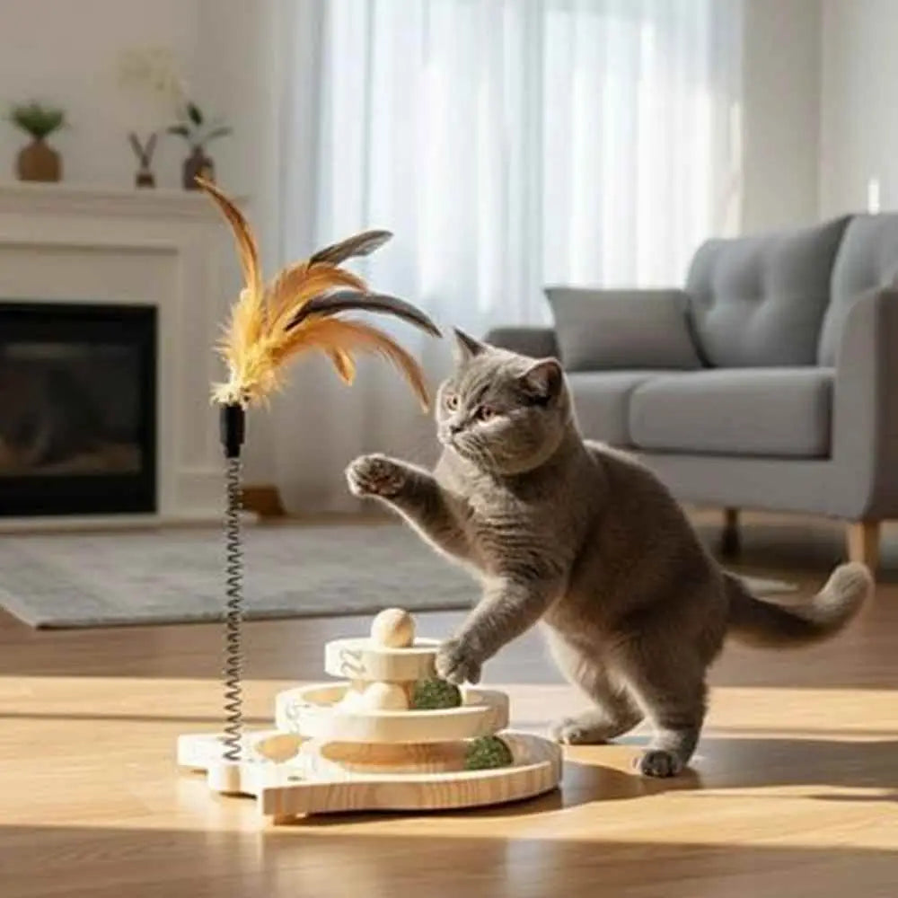 Jouet pour chat Plumes Interactives : canne à plume brune sur ressort et base circulaire en bois.