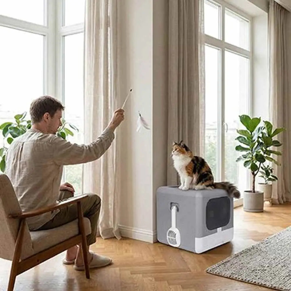 Bac à litière pour chat couvert, cabine gris clair avec pelle de nettoyage sur le côté
