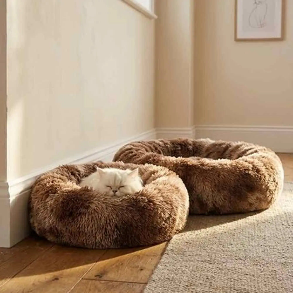 Coussin pour chat en peluche marron, forme ronde avec rebords moelleux