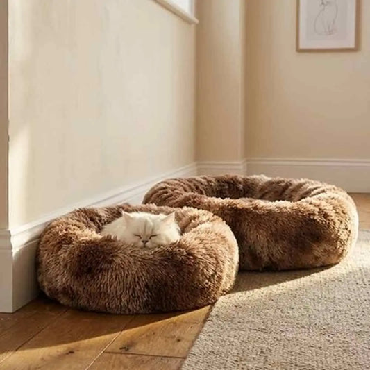 Coussin pour chat en peluche marron, forme ronde avec rebords moelleux
