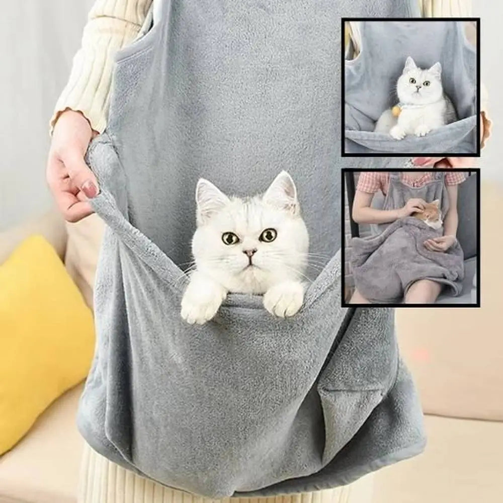 Couchage pour chat gris en hamac, ouverture large et chat blanc visible
