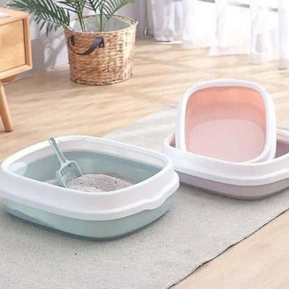 Bac à litière pour chat CleanComfort, bac bleu clair et bac rose ouverts