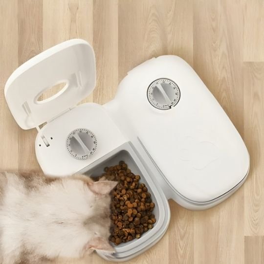 Distributeur automatique de croquettes pour chat | PetFeeder 